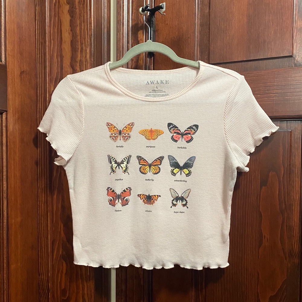 Butterfly Cropped Tee